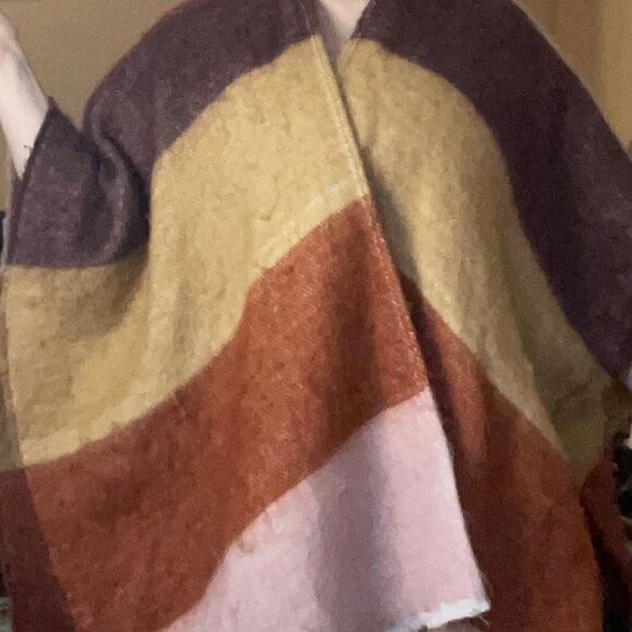 ISA & STEF INC multicolor poncho one size - Picture 9 of 10